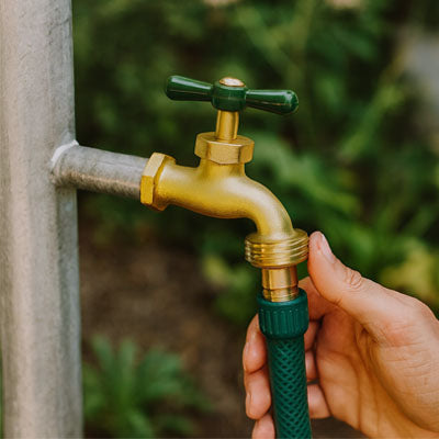 raccord tuyau vert sur robinet extérieur laiton